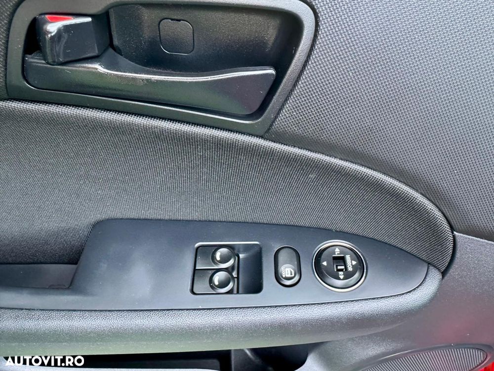 Hyundai i30 i30cw 1.4 blue Comfort - 14