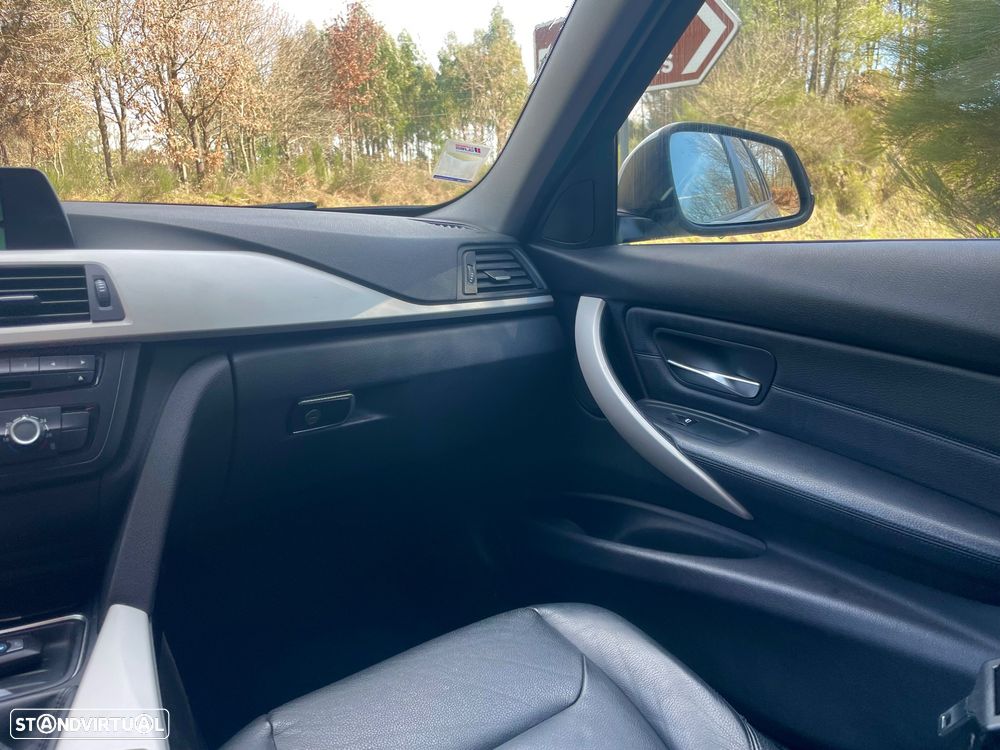 BMW 318 d Navigation Sport - 13