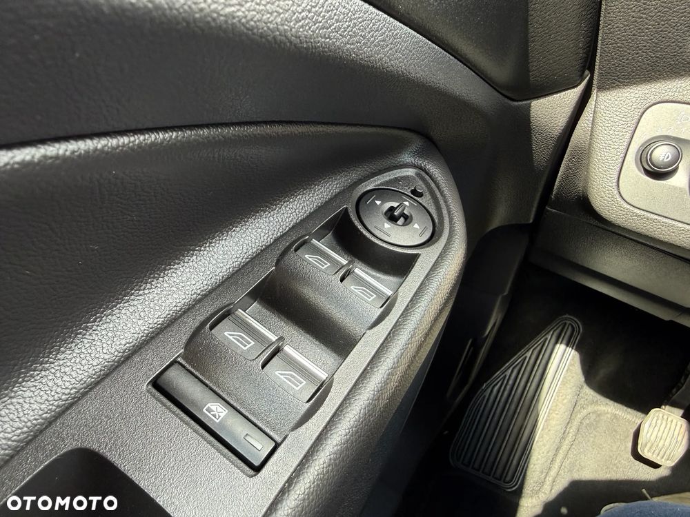 Ford Kuga 2.0 TDCi 4x4 Titanium - 29