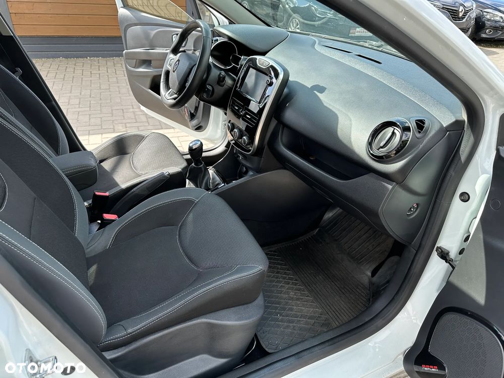 Renault Clio - 25