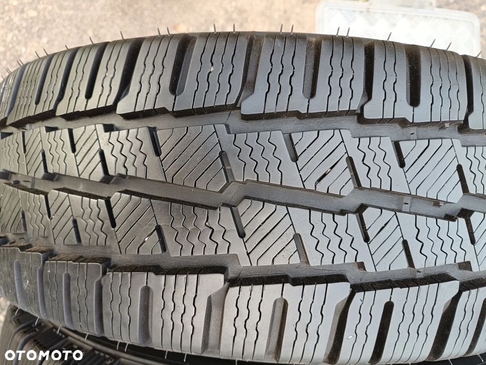 Opony zimowe 215 65 16 C Continental - 5