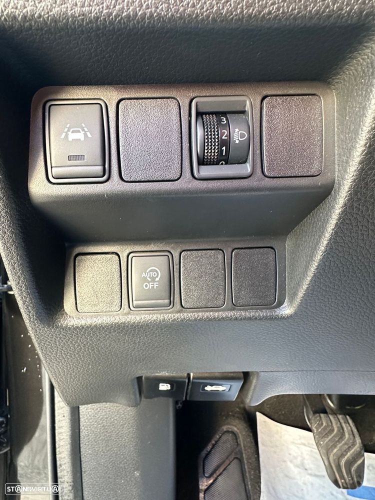 Nissan Qashqai 1.5 dCi N-Connecta Business - 17