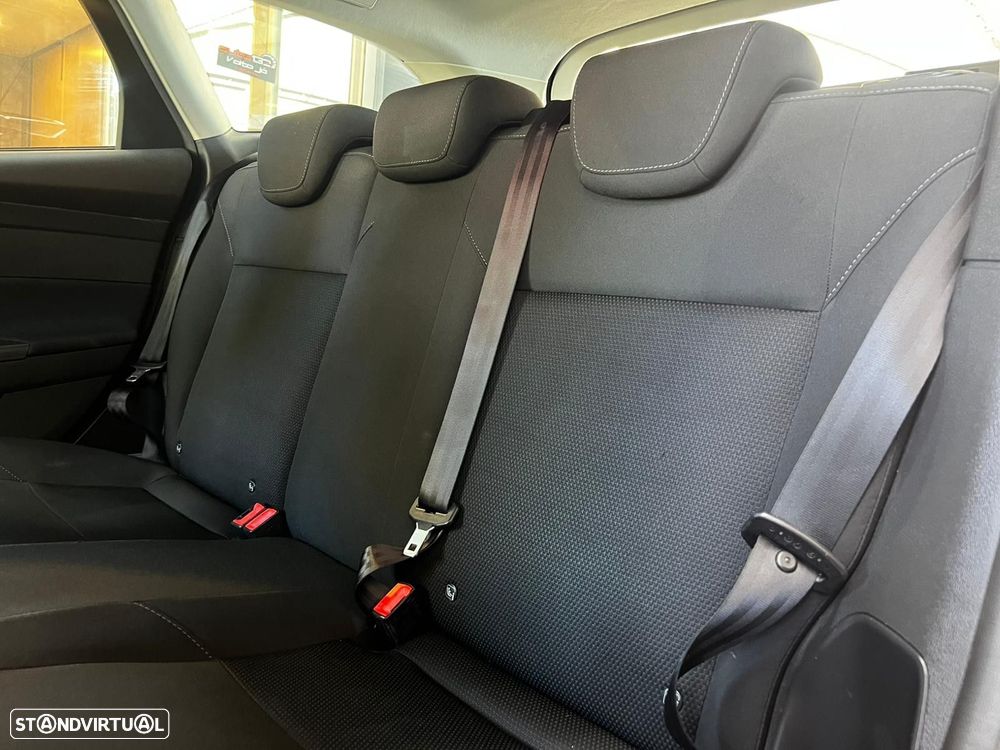 Ford Focus 1.6 TDCi Titanium - 12