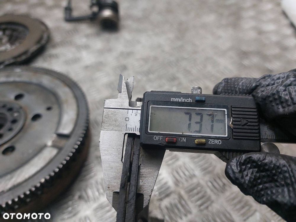 KOŁO DWUMASOWE + TARCZA + DOCISK + ŁOŻYSKO RENAULT MEGANE II 1.9 DCI - 10