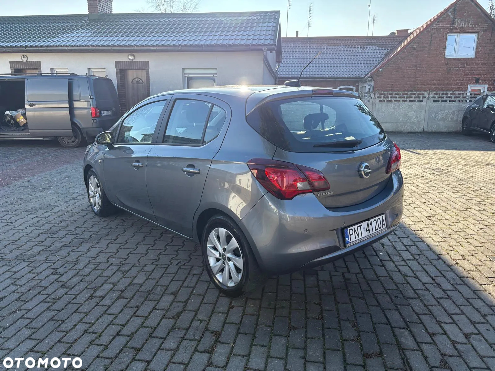 Opel Corsa 1.4 Automatik Innovation - 4