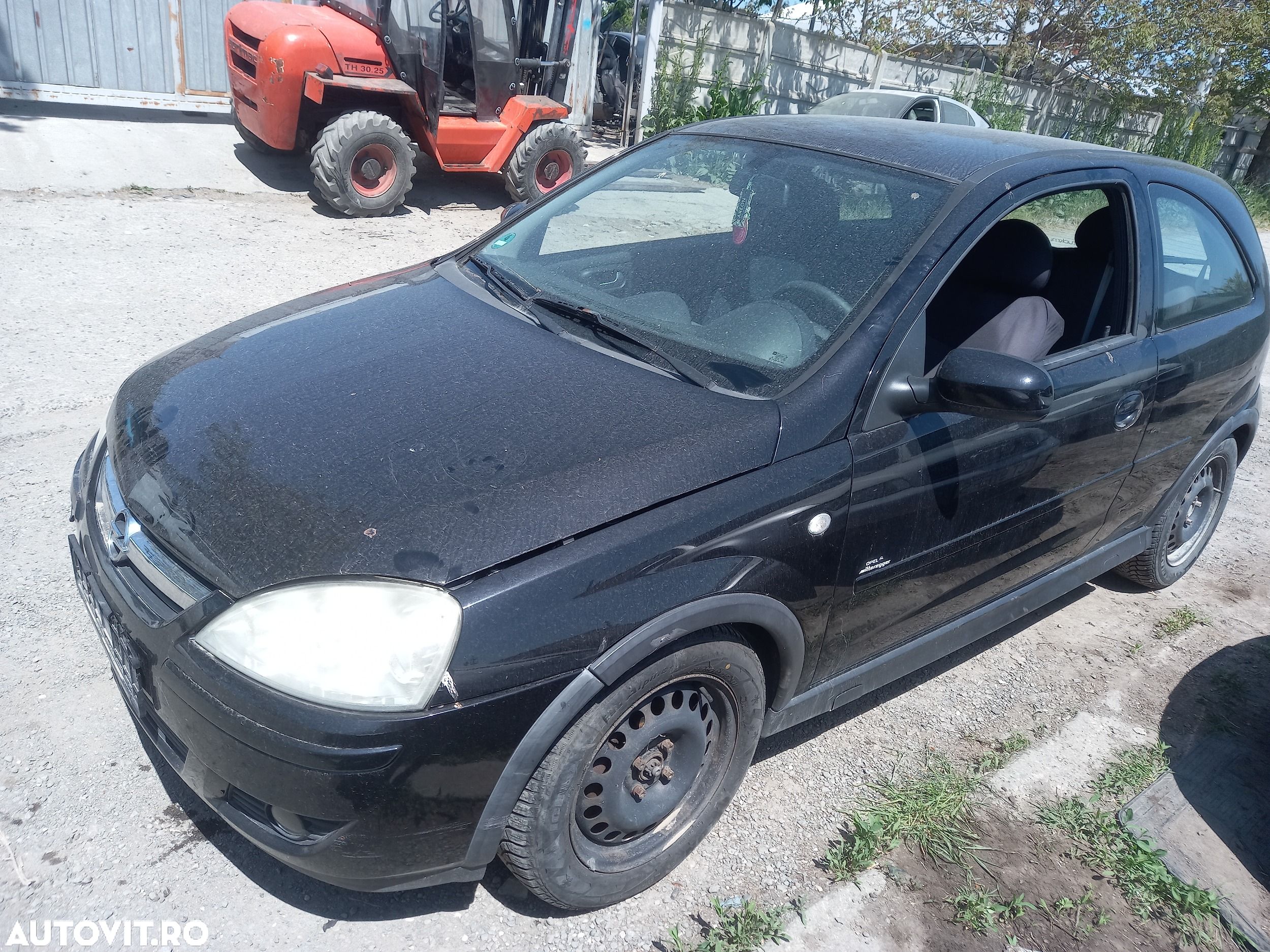 Dezmembrari  Opel CORSA C  2000  > 2009 1.2 Twinport Benzina - 1