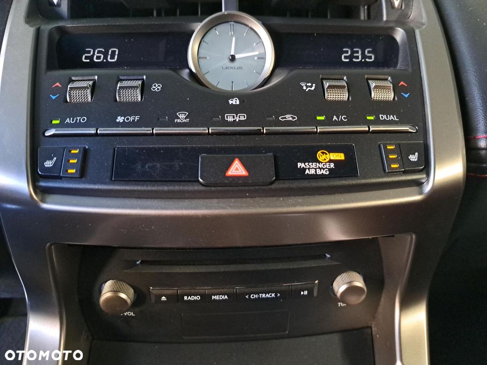 Lexus NX 300 F Sport AWD - 25