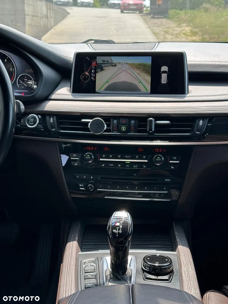 BMW X5 M M50d - 15