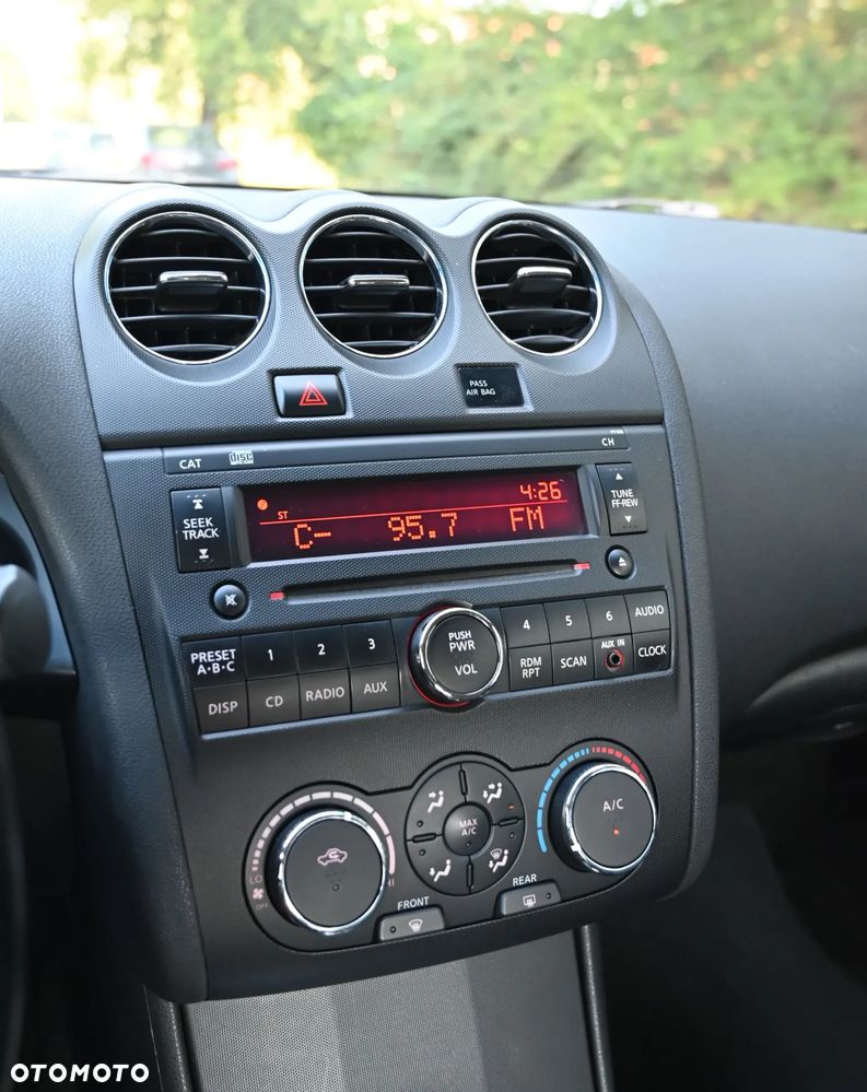 Nissan Altima - 27