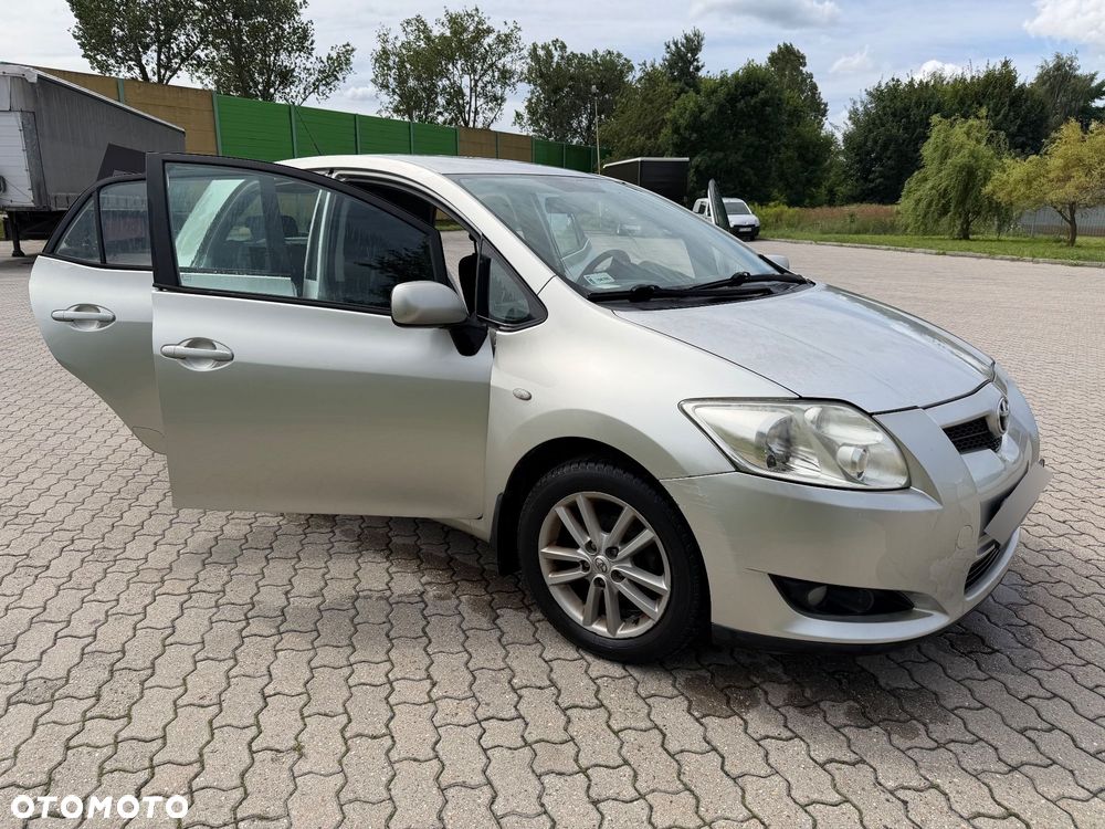 Toyota Auris 1.6 VVT-i Premium - 1