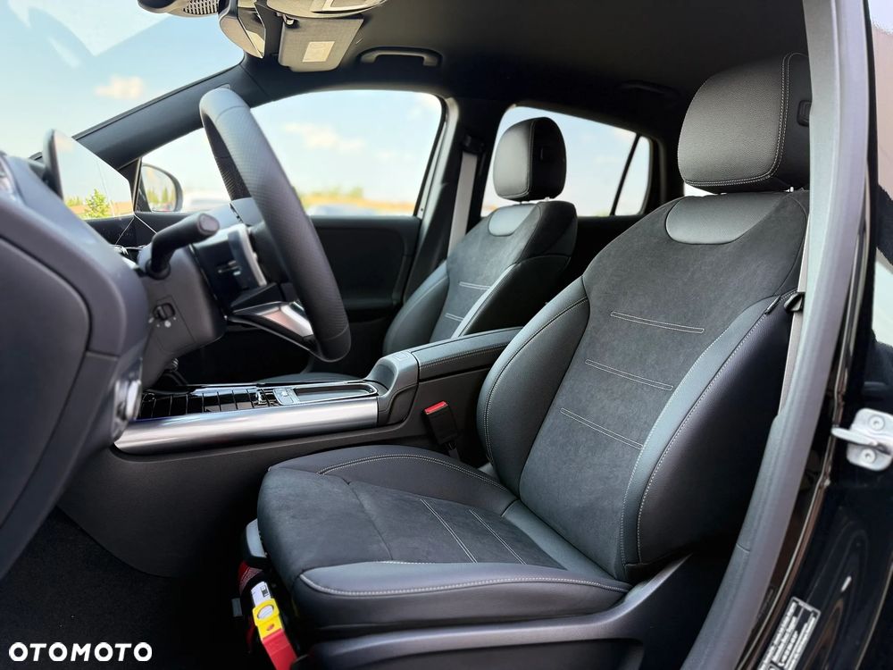 Mercedes-Benz GLA - 18