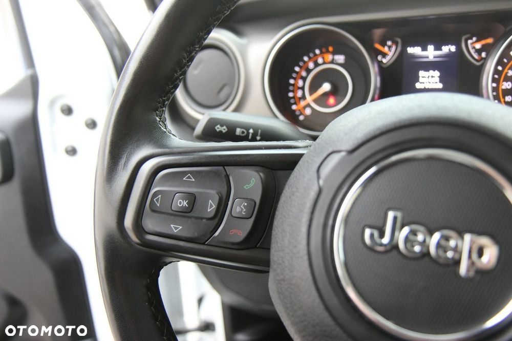 Jeep Wrangler - 21
