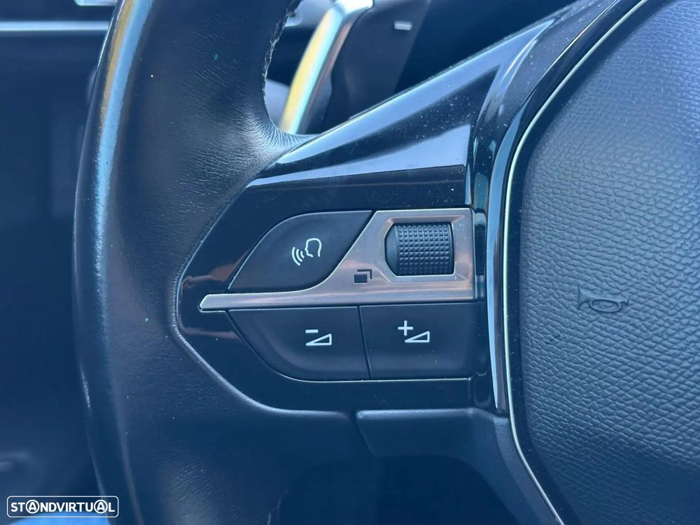 Peugeot 3008 PureTech 130 Stop & Start GPF EAT8 Allure - 26