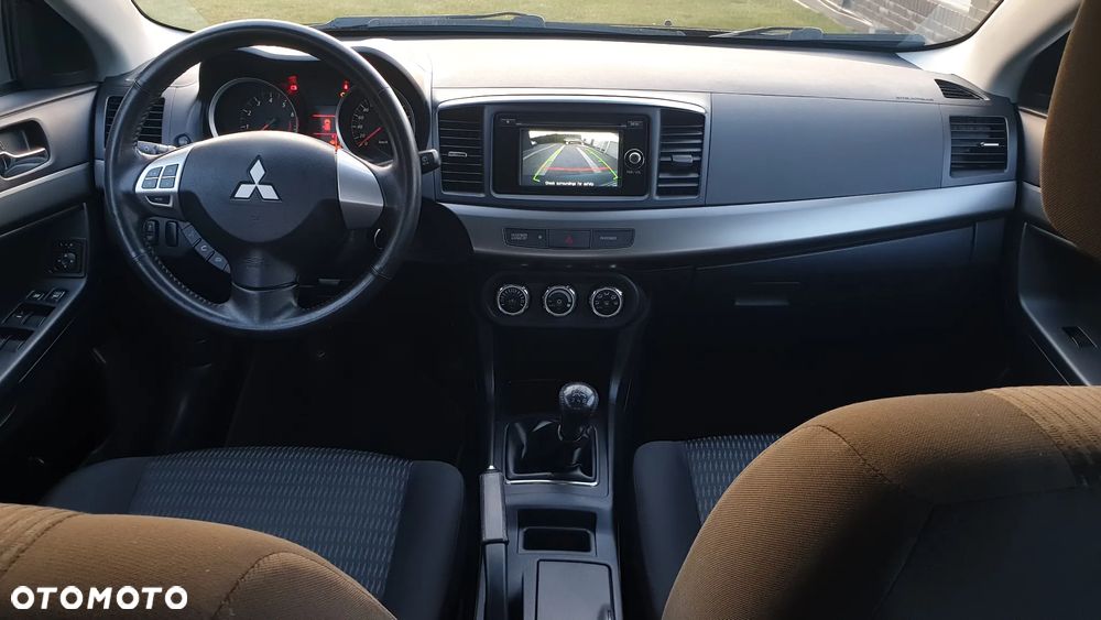 Mitsubishi Lancer - 11