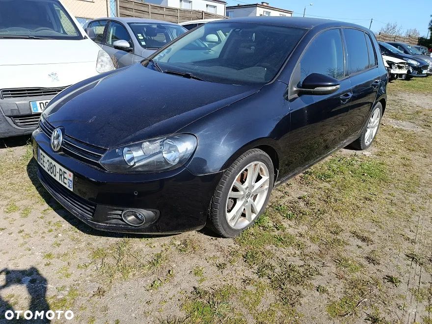 Volkswagen Golf - 1