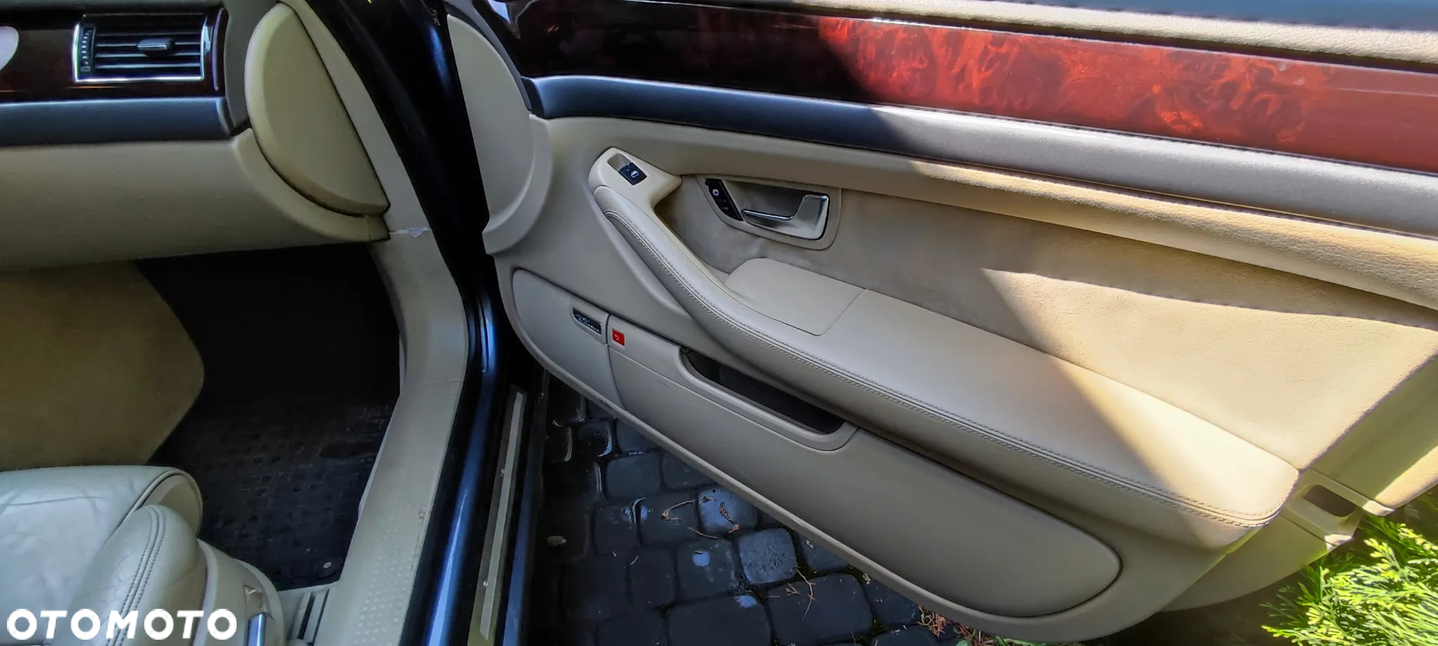 Audi A8 4.2 Quattro - 29