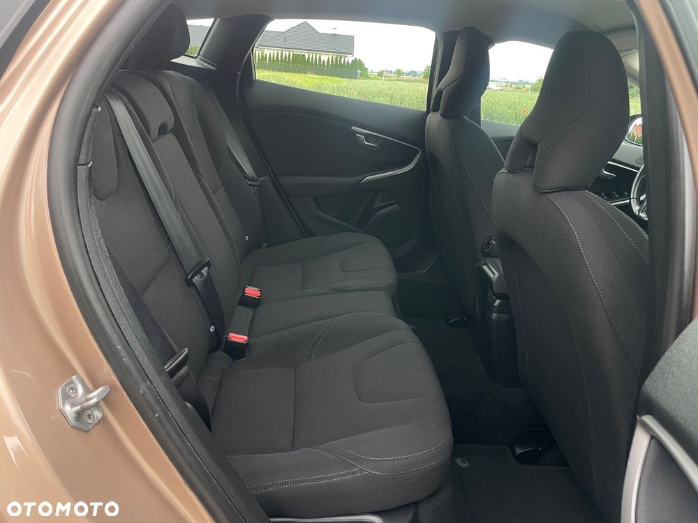 Volvo V40 D2 Momentum - 15