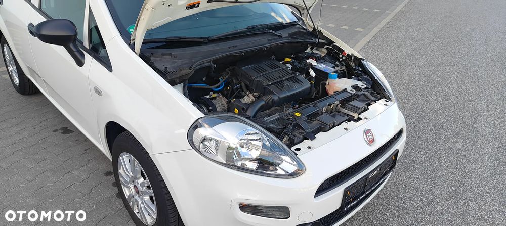 Fiat Punto Evo 1.4 8V Estiva Blue&Me - 32