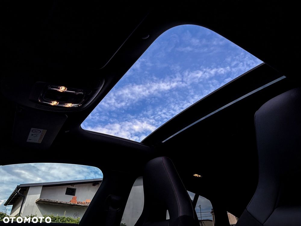 Mercedes-Benz CLA 200 7G-DCT AMG Line - 33