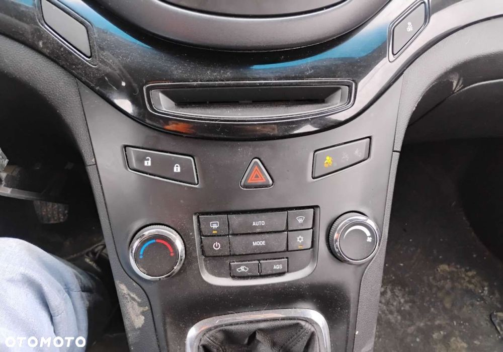Chevrolet Orlando - 16