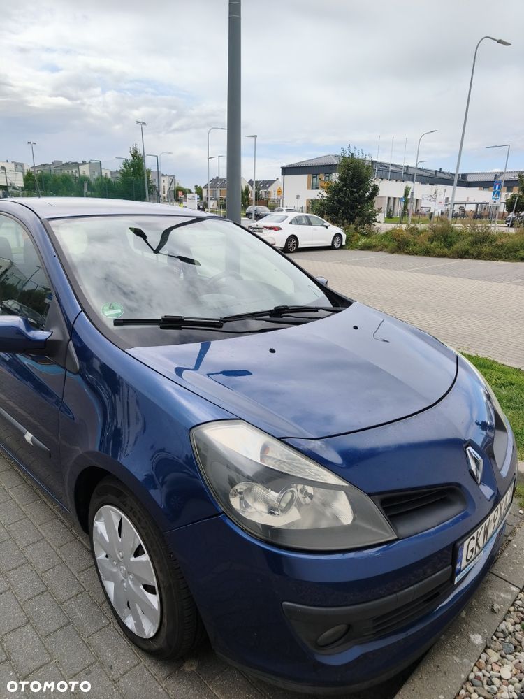Renault Clio - 1