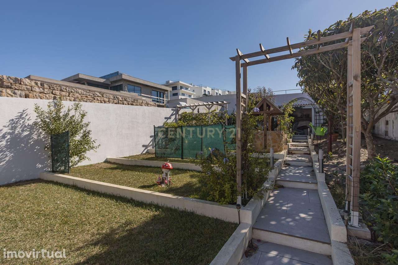 Casa com cinco quartos ou pousada com vista para o mar - Grande imagem: 5/53