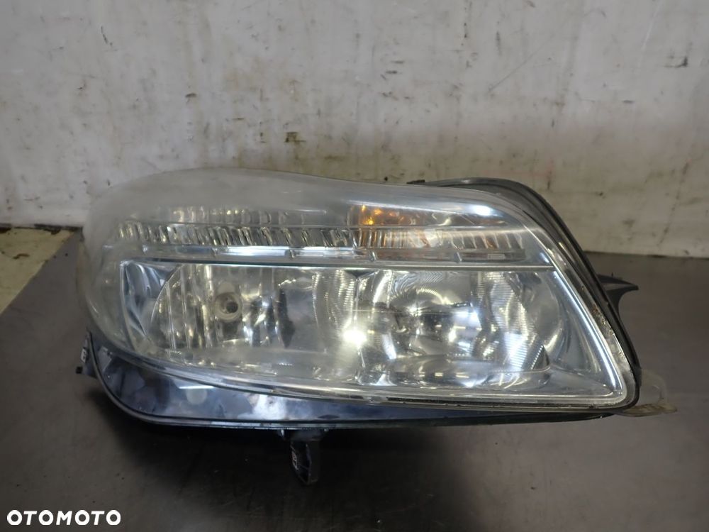 LAMPA PRAWA PRZEDNIA OPEL INSIGNIA A 2.0 CDTI - 1