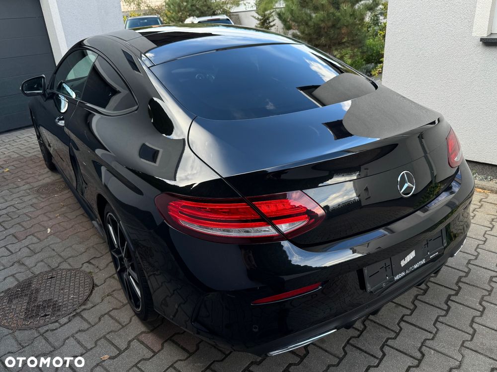 Mercedes-Benz C-Class 2019 photo 5