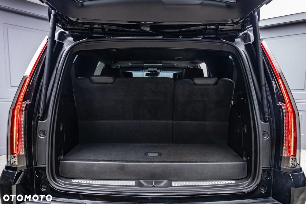 Cadillac Escalade 6.2 V8 AWD AT Platinum - 39