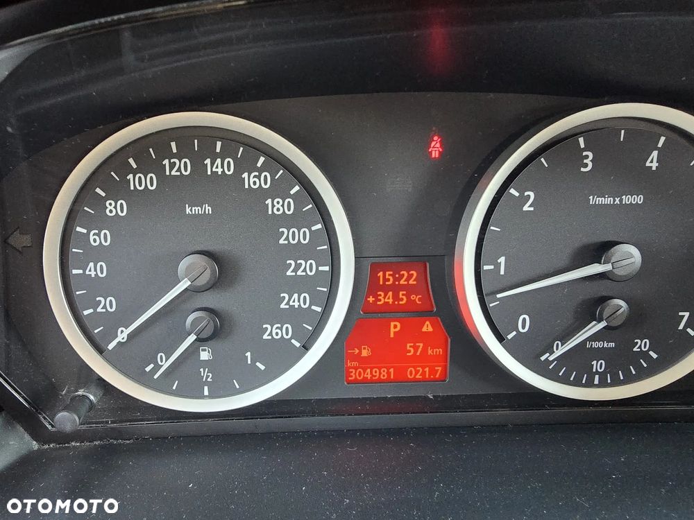 BMW Seria 5 523i - 31