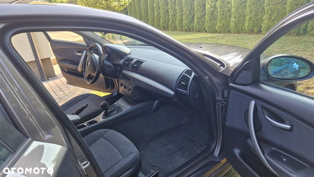 BMW Seria 1 118d - 4