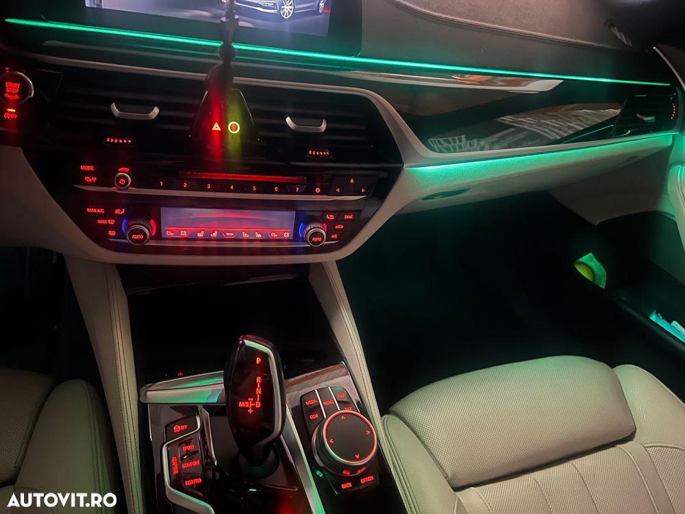 BMW Seria 5 530d AT - 7
