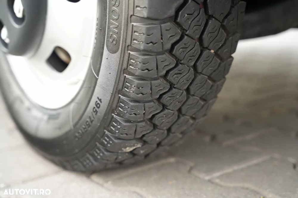 Iveco DAILY 35-140 / CAROSERIE TIP BOX - 4,3 M / LIFT HIDRAULIC PALFINGER - 750 KG / IMPORT - 17