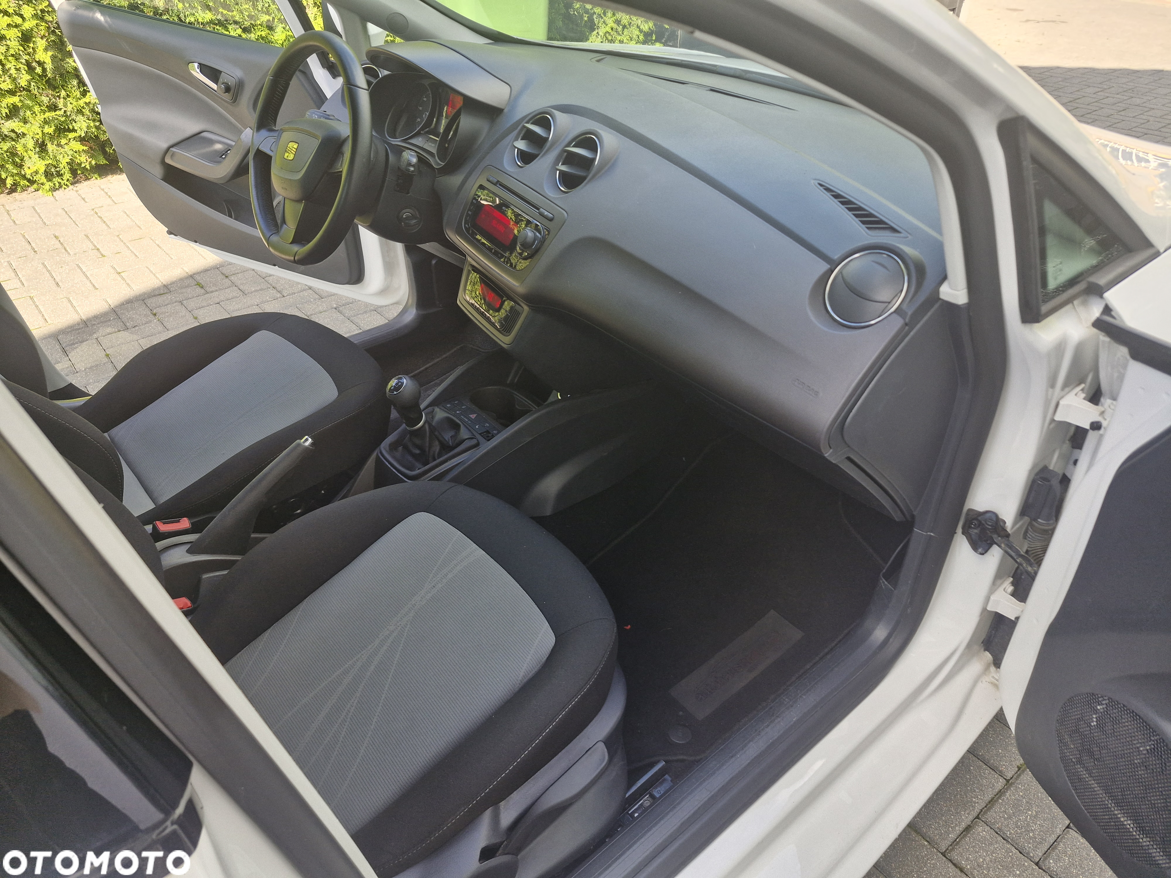 Seat Ibiza 1.4 16V Style - 24
