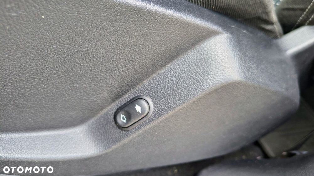 Ford S-Max - 36