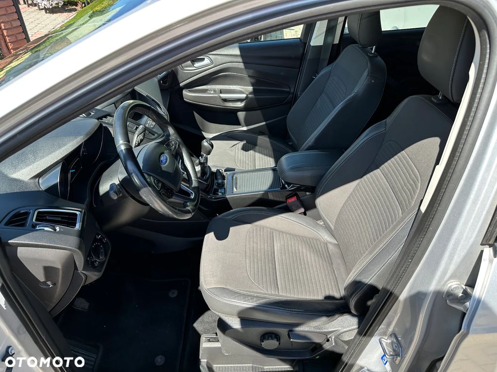 Ford Kuga - 20