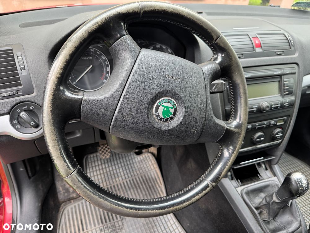 Skoda Octavia 1.6 Elegance - 10