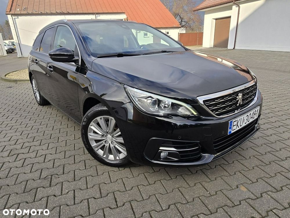 Peugeot 308 - 1