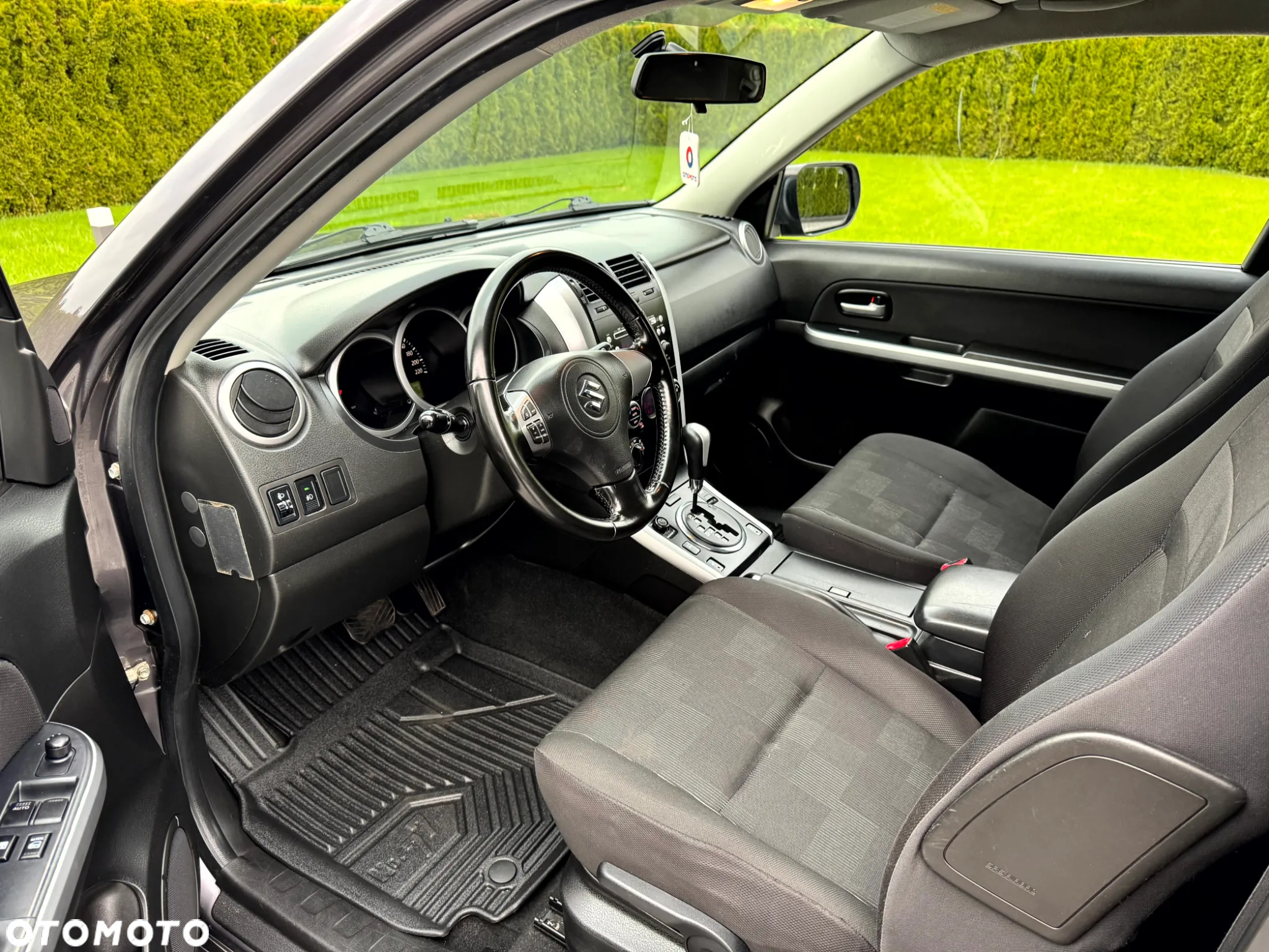 Suzuki Grand Vitara 2.4 Premium - 9