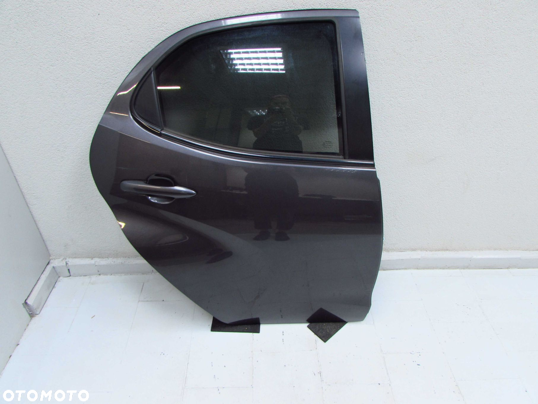 TOYOTA YARIS IV 20-24 DRZWI TYL PRAWE KPL DO ZALOZENIA POMORSKIE - 3