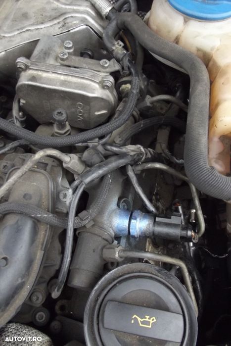 Rampa injectoare Audi A6 C6 3.0 Audi Q7 A8 VW Touareg Phaeton 3.0 - 2