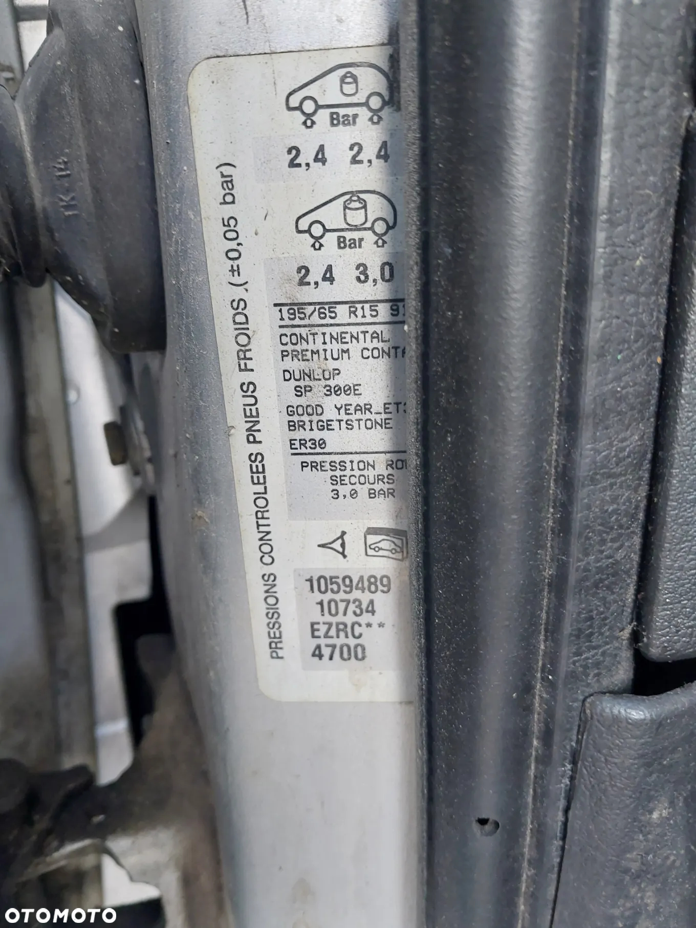 Peugeot 307 FL Lift 3D Hatchback silnik 1.6 HDI 90KM skrzynia biegów 20DM75 drzwi zderzak klapa błotnik EZRC belka przewód szyba wyświetlacz podsufitka wtryski pompa maglownica felgi alternator Cały na części wszystkie części - 21