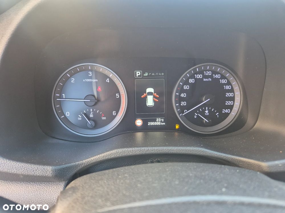 Hyundai Tucson blue 1.7 CRDi 2WD DCT Premium - 19