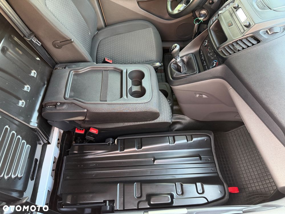 Ford Transit - 26