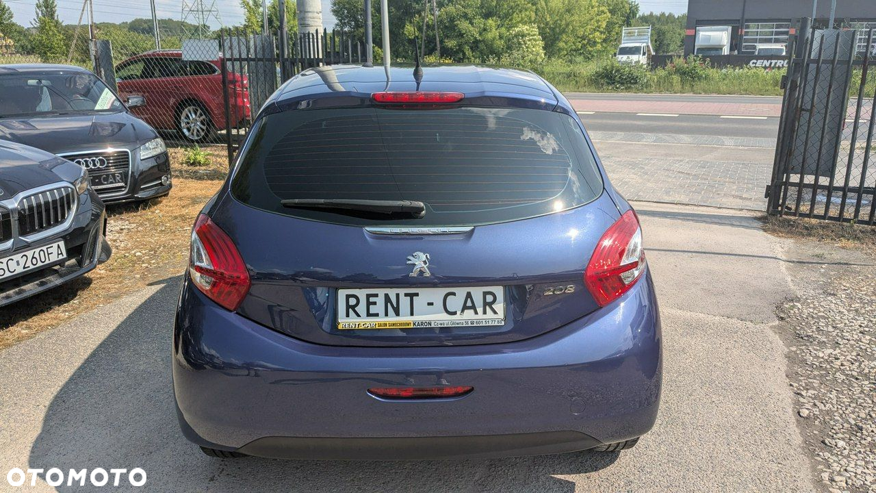 Peugeot 208 - 33