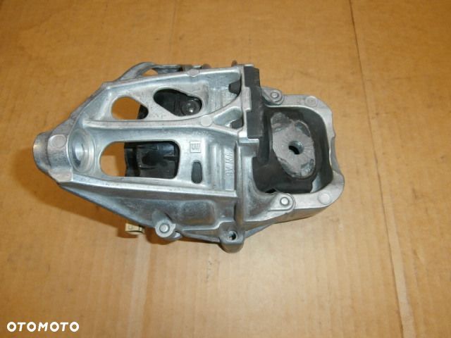 PODUSZKA SILNIKA 4M0199371FF 4M0199372FF AUDI Q7 3.0TDI