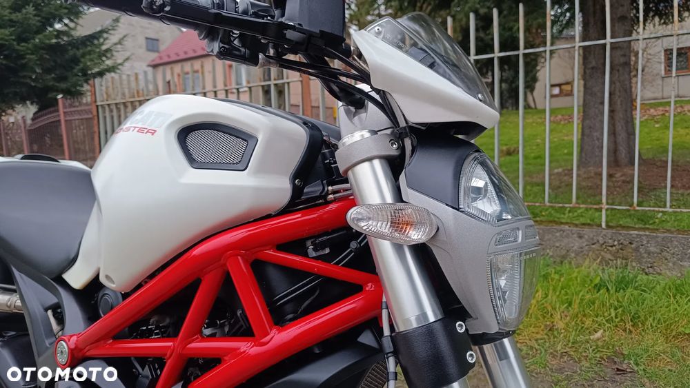 Ducati 696 - 12