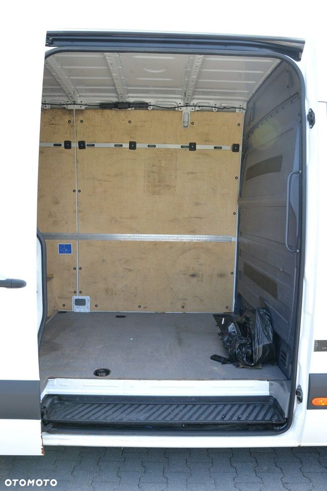 Mercedes-Benz Sprinter - 19