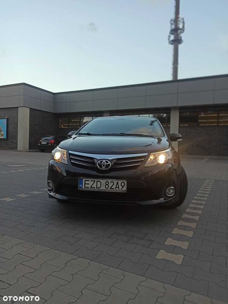 Toyota Avensis 1.8 Active - 9