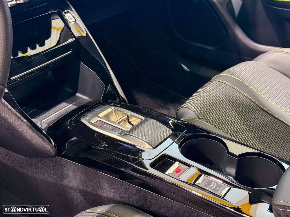 Peugeot e-2008 50 kWh GT - 32